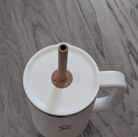 Hydro Flask 40 oz All Around Travel Tumbler in Seasalt Oat - Picture 3 of 7